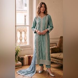 Limelight Embroidered Silk 3-Piece Pakistani Suit - M